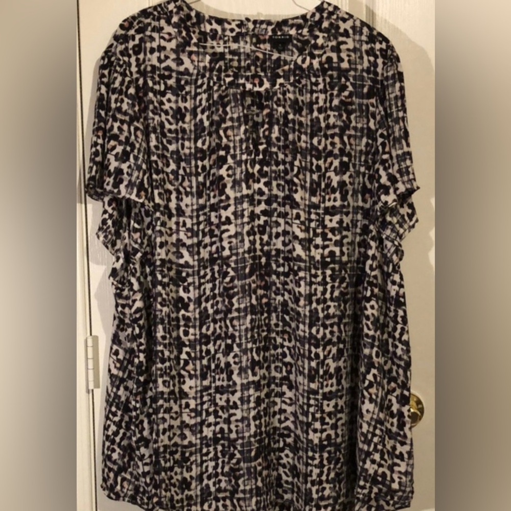 Torrid Patterned Top/Tunic Sz 6X Plus size